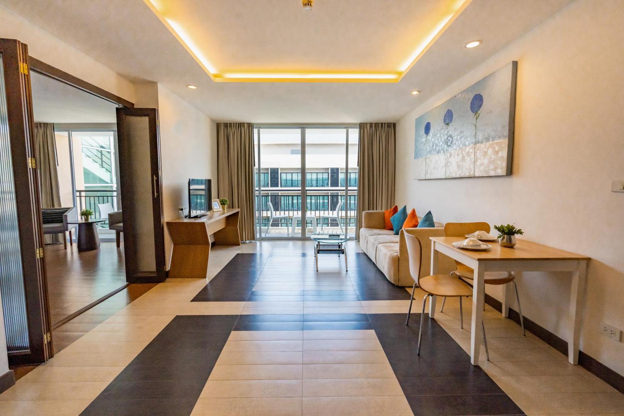 Hotel J Pattaya Luaran gambar